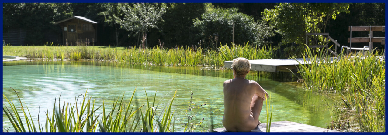 Blick auf den Schwimmteich